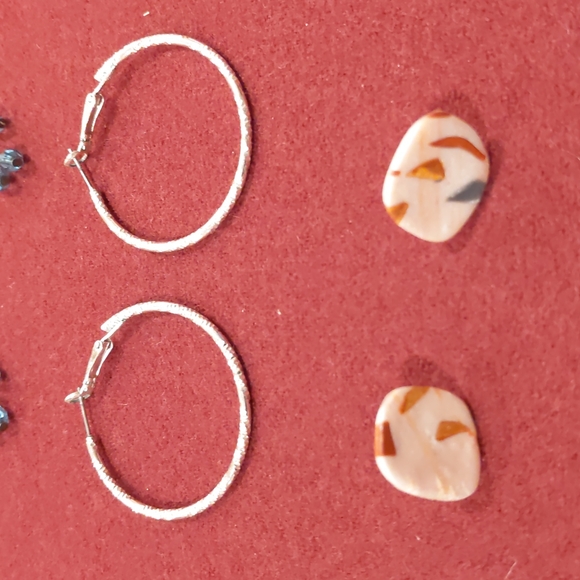 4 for $50 Lot of 12 Pairs Mixed Fashion Earrings Hoops Dangles Rhinestone Beads - Picture 2 of 7